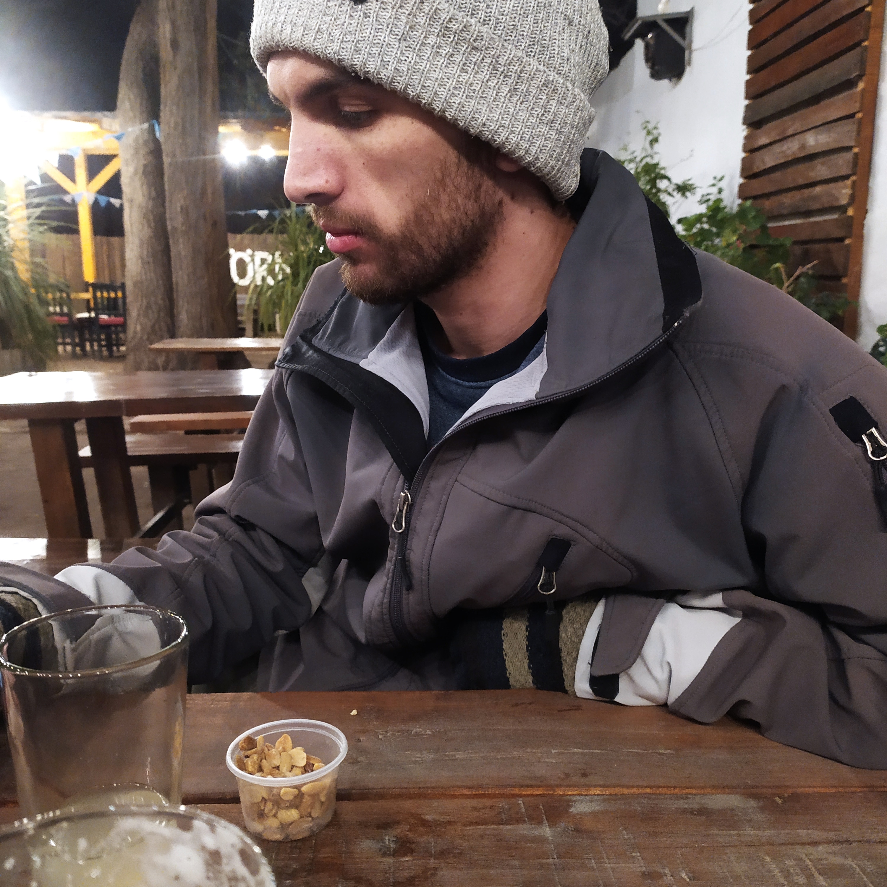 Foto de Braian Ledantes en un bar